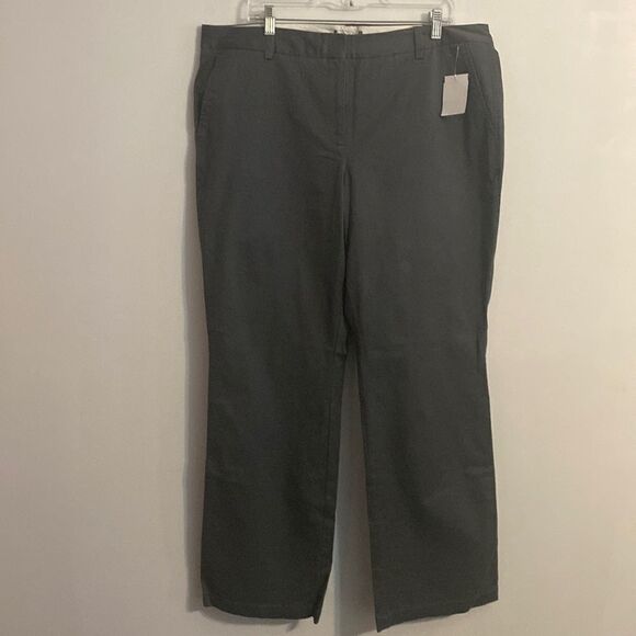 Lands' End Gray Mid Rise Khaki trousers, size 18 - Picture 1 of 3